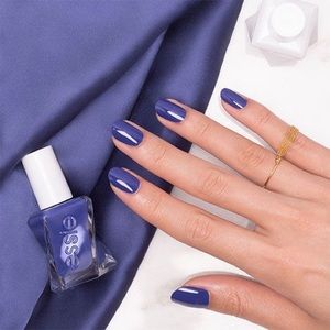 Essie gel couture FIND ME A MAN-NEQUIN
